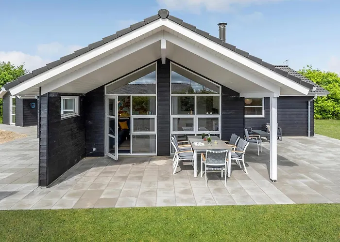 3 Bedroom Amazing In Dom wakacyjny *