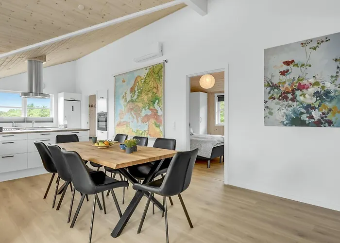 3 Bedroom Amazing In Dom wakacyjny *