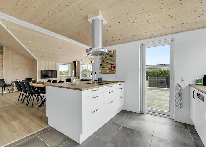 3 Bedroom Amazing In Tarm