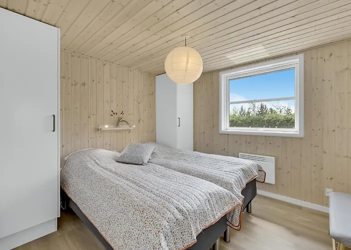 3 Bedroom Amazing In Dom wakacyjny Tarm